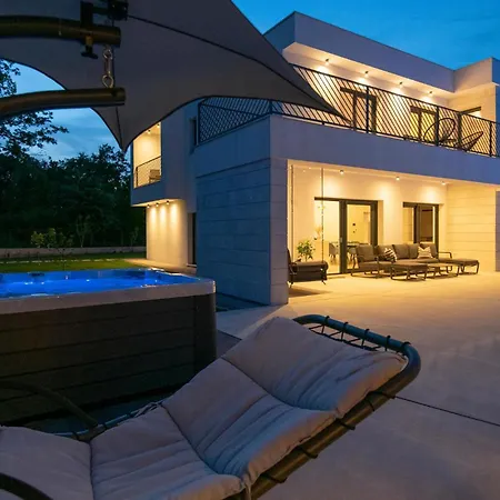 Amazing In With Sauna 度假居 Grubine