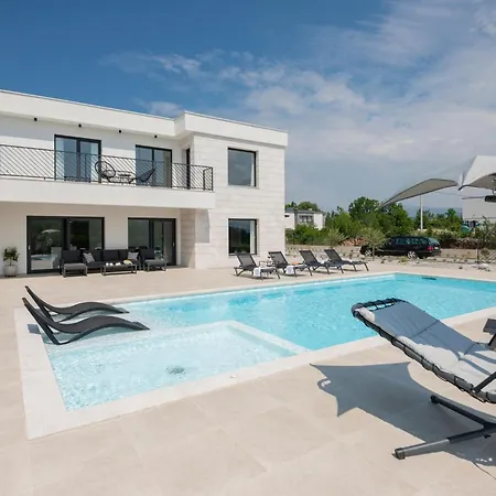 Amazing In With Sauna 度假居