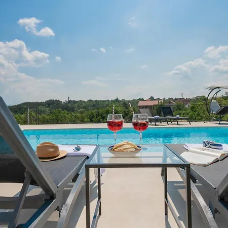 Amazing In With Sauna 度假居