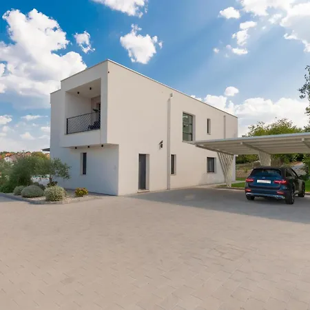 Amazing In With Sauna 度假居 *